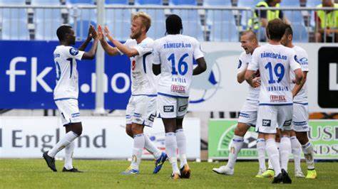 教练团队的 教练团队的