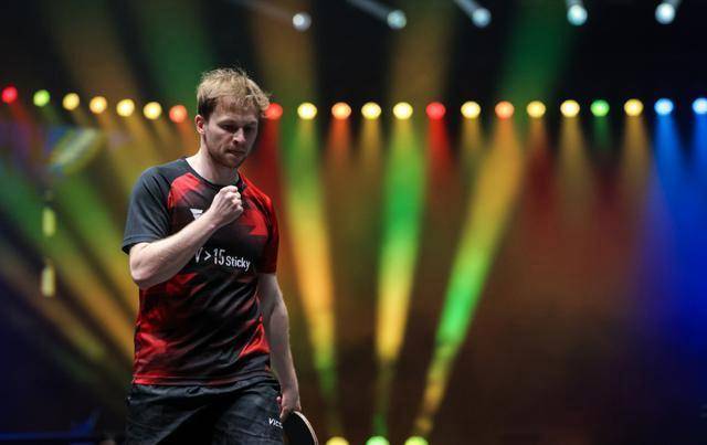 季中的一个 季中的一个