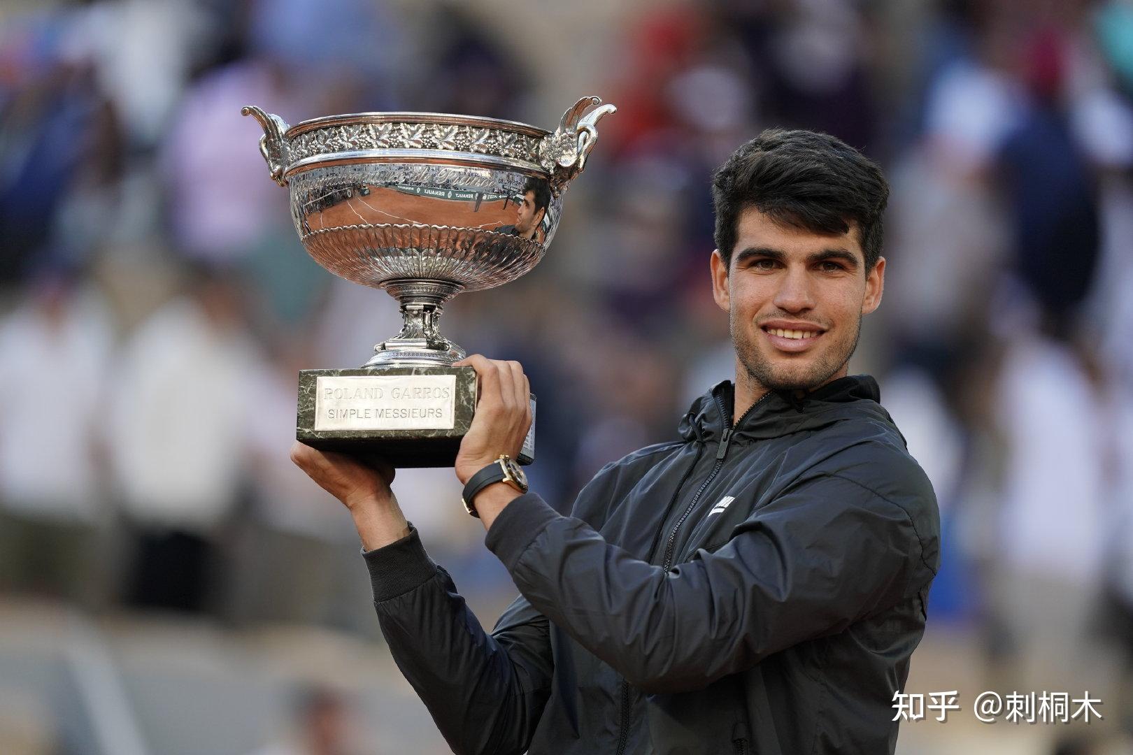 湖人内线告 湖人内线告